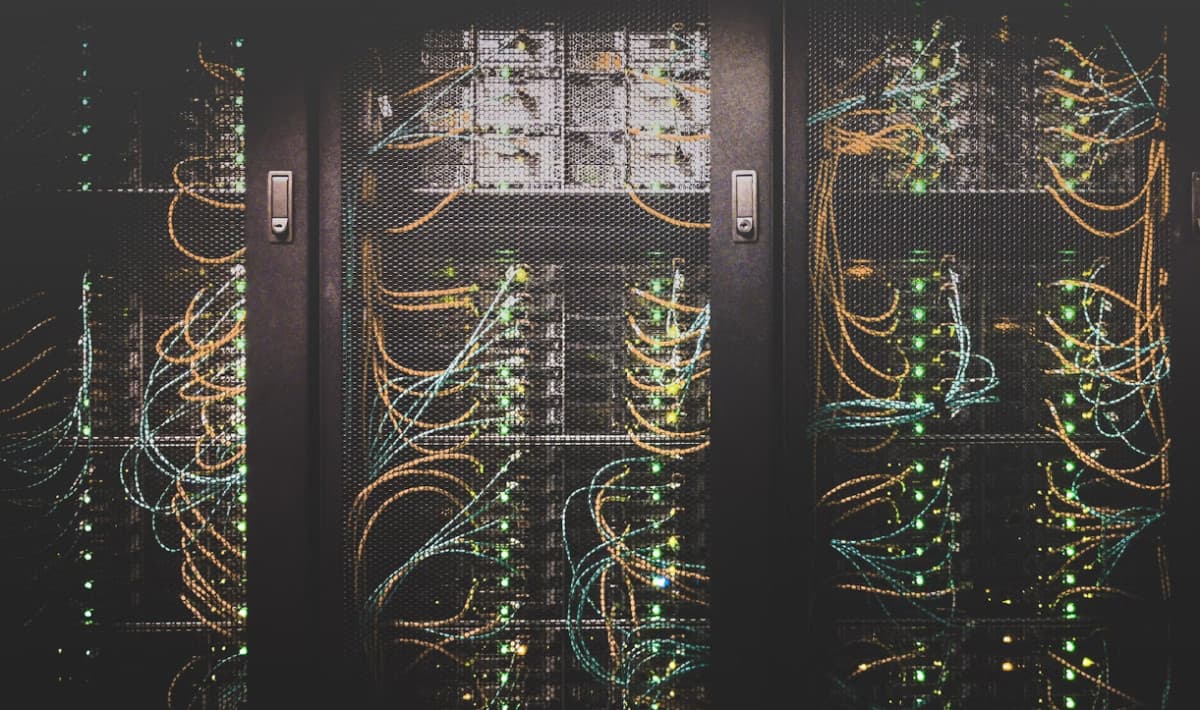 Gigantes tech investem bilhões em superclusters de IA